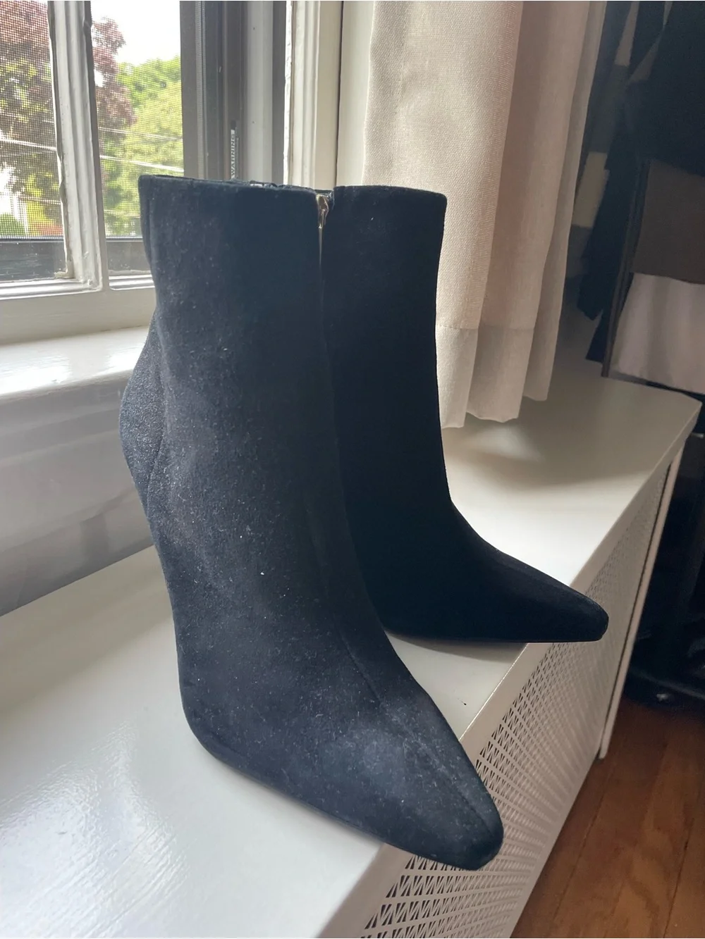 Kenneth Cole black suede